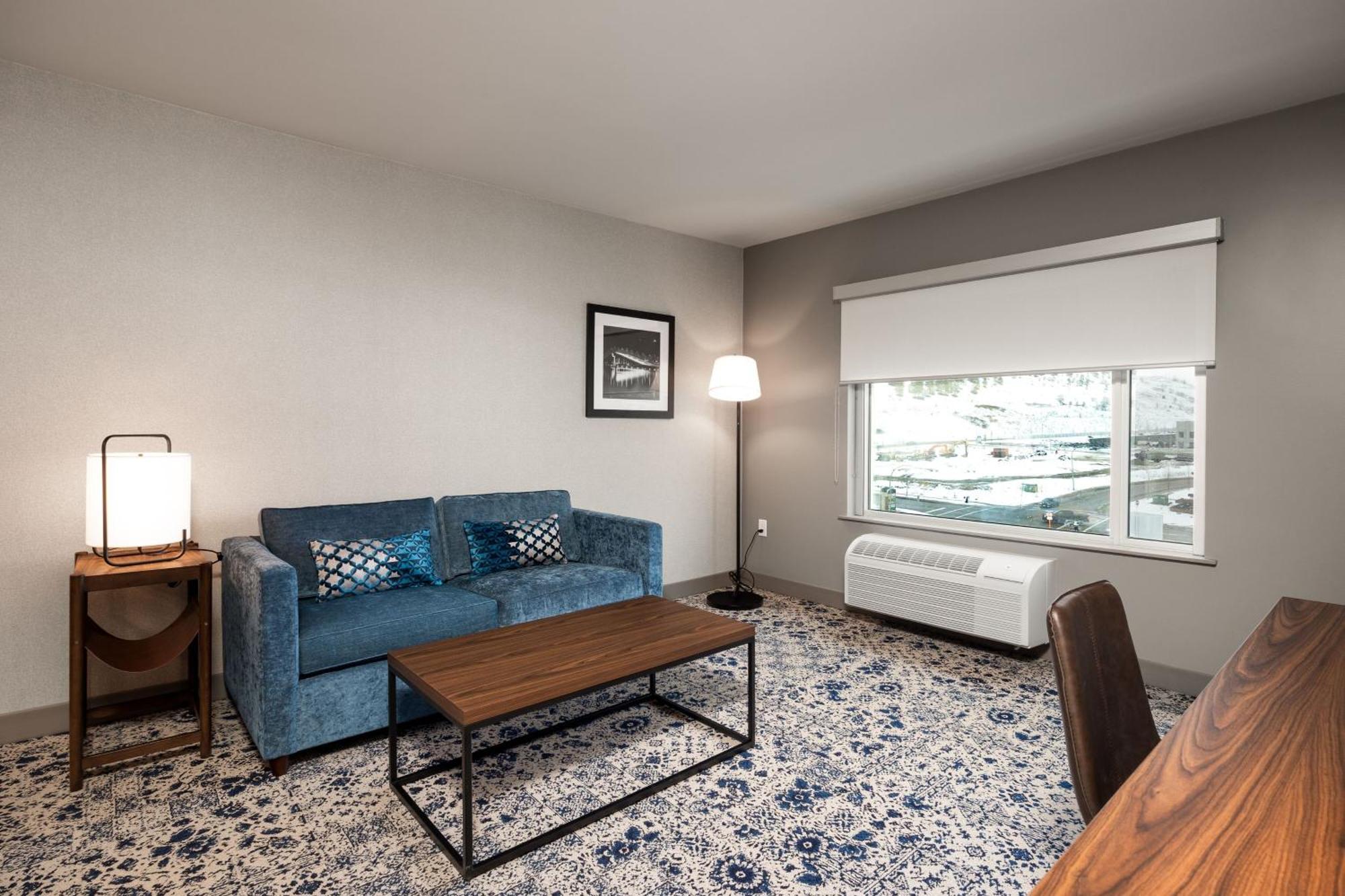 Four Points By Sheraton Kelowna Airport Bagian luar foto