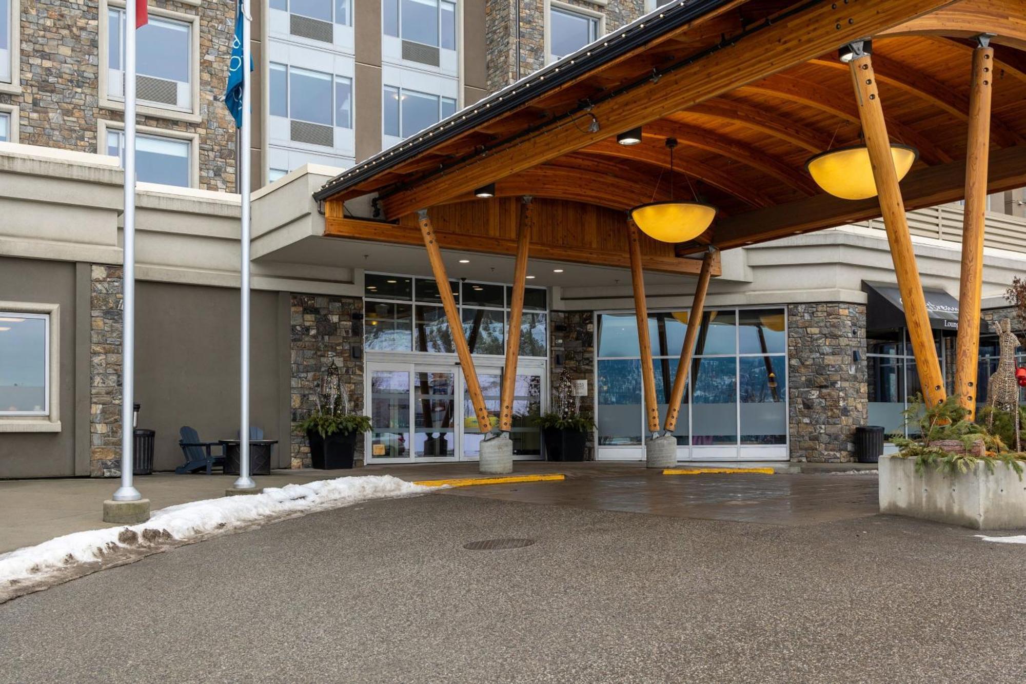 Four Points By Sheraton Kelowna Airport Bagian luar foto