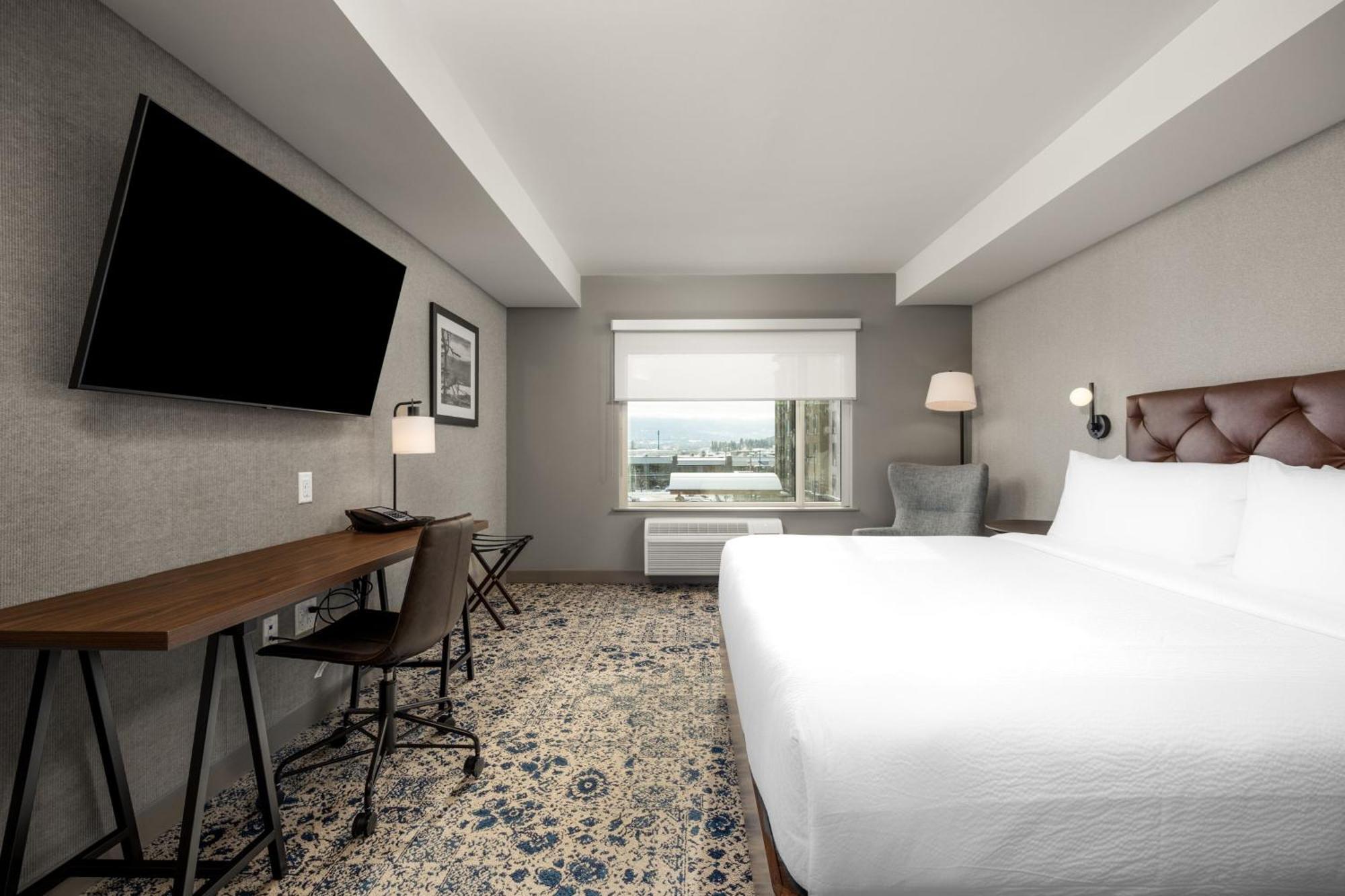 Four Points By Sheraton Kelowna Airport Bagian luar foto
