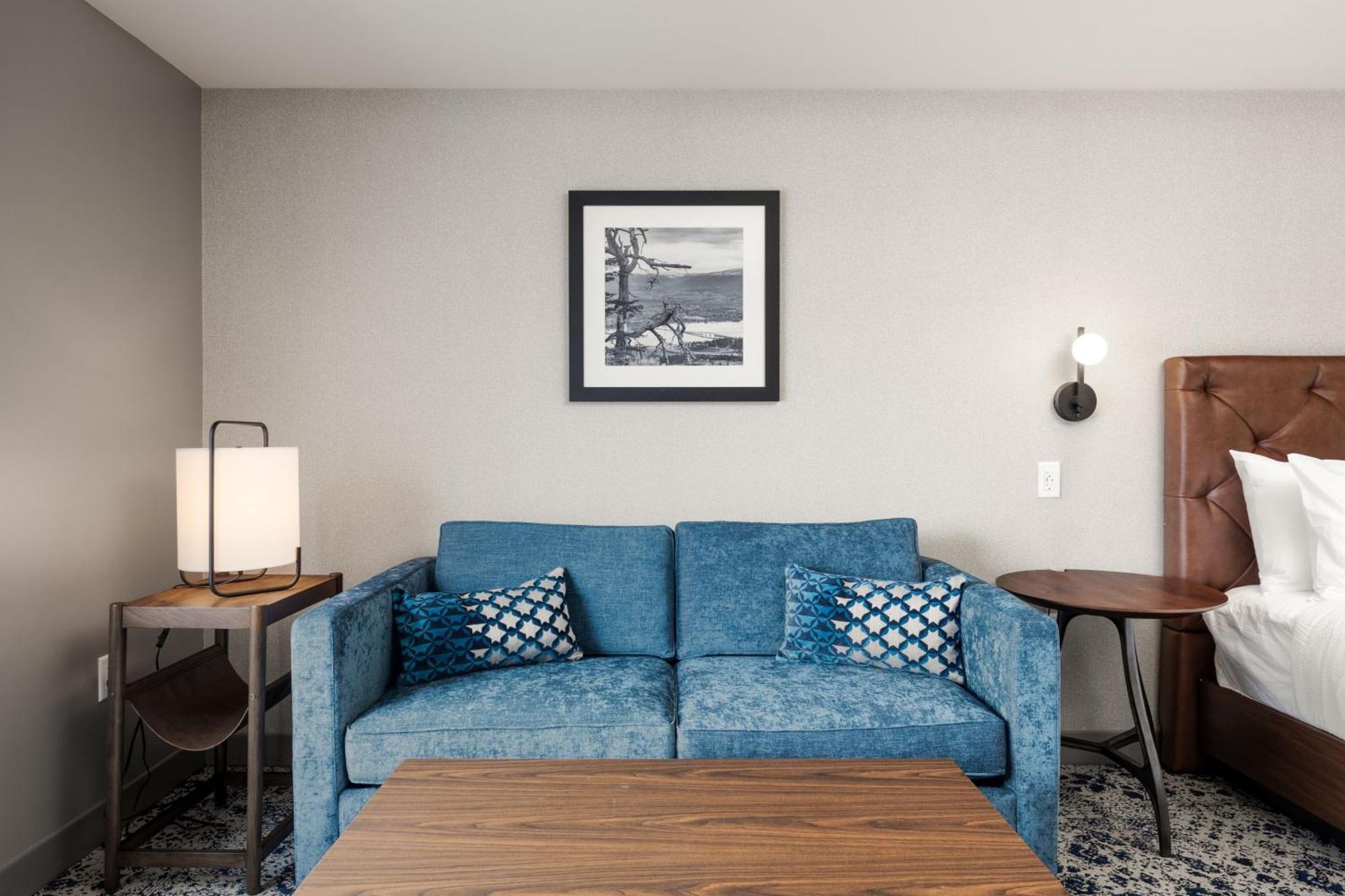 Four Points By Sheraton Kelowna Airport Bagian luar foto