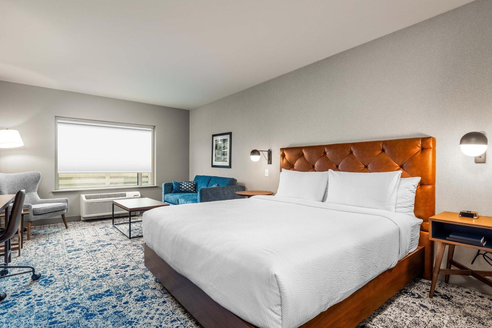 Four Points By Sheraton Kelowna Airport Bagian luar foto